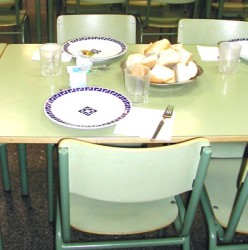 A Consellaría atende parte das demandas de CIG-Ensino e rectifica o modelo de pagamento do servizo de comedor escolar
