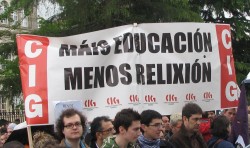 Concentración con acto reivindicativo lúdico por un bacharelato compensado, laico e de calidade