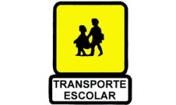 Os/as acompañantes do transporte escolar perciben un 81 % menos do que lles correspondería, segundo o que a Consellaría lles transfire ás empresas de transporte