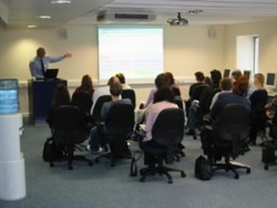 A CIG-ENSINO esixiu a modificación da Orde de formación do profesorado. A Consellaría pretendía deixar á marxe do control da formación do profesorado ás Organizacións sindicais.