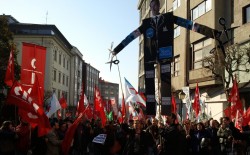 Miles de traballadores/as das administracións protestan contra os recortes salariais e o desmantelamento do servizos públicos